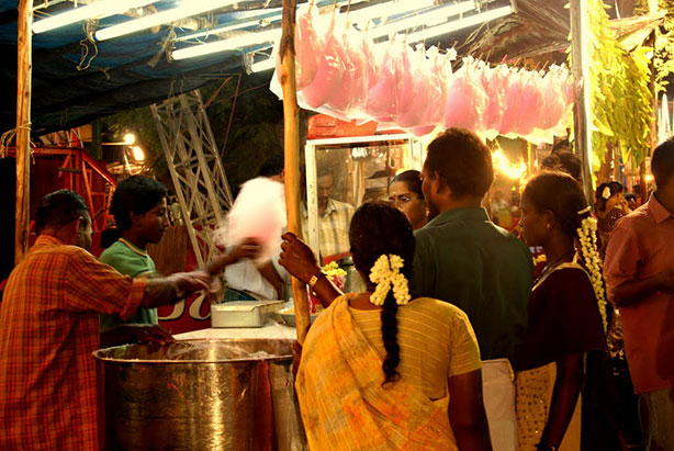 Indyjski sklep z watą cukrową